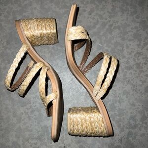 Universal Thread Heels